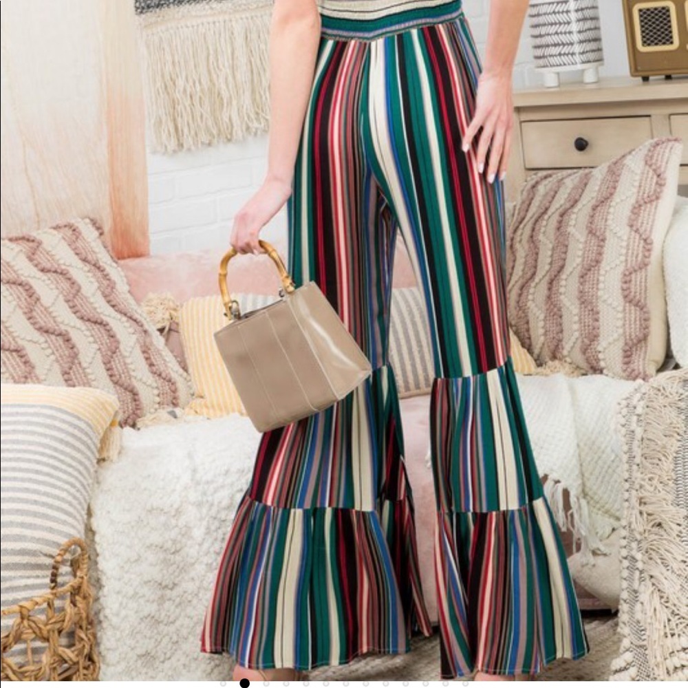 Stripe Off Shoulder Wide Bottom Jumpsuit - Picture 4 of 6